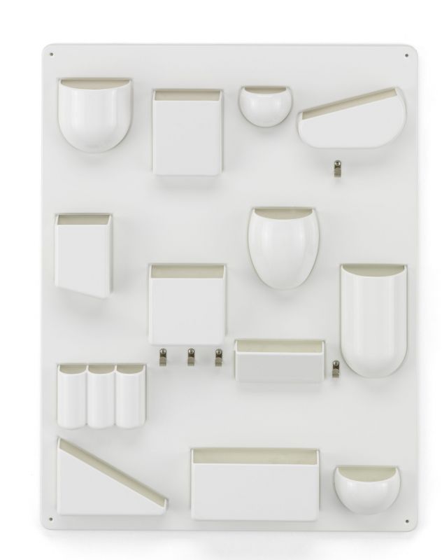 Weißes Uten.Silo RE II von Vitra: Wandorganizer mit verschiedenen Behältern und Haken für Büro und Zuhause.